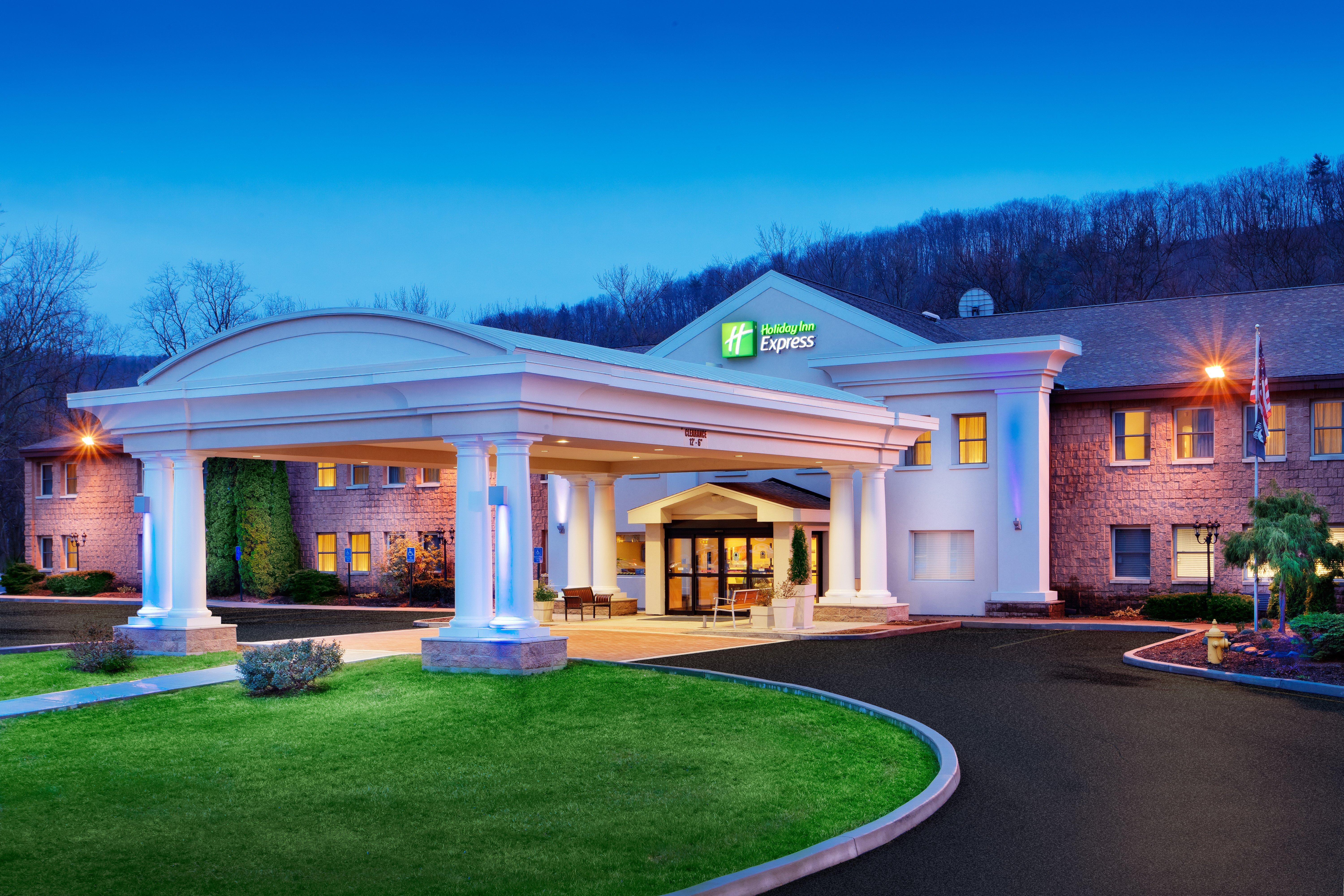 Best Western Owego Inn Ngoại thất bức ảnh
