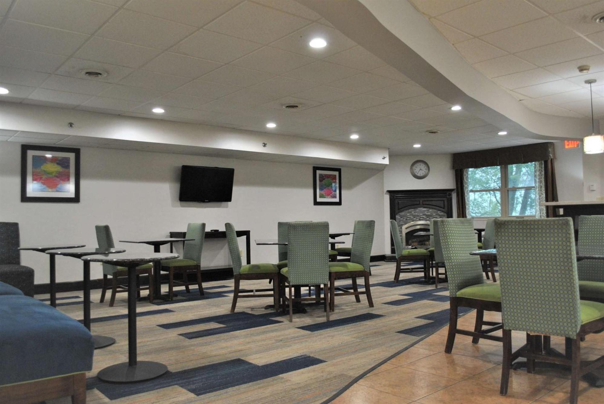 Best Western Owego Inn Ngoại thất bức ảnh